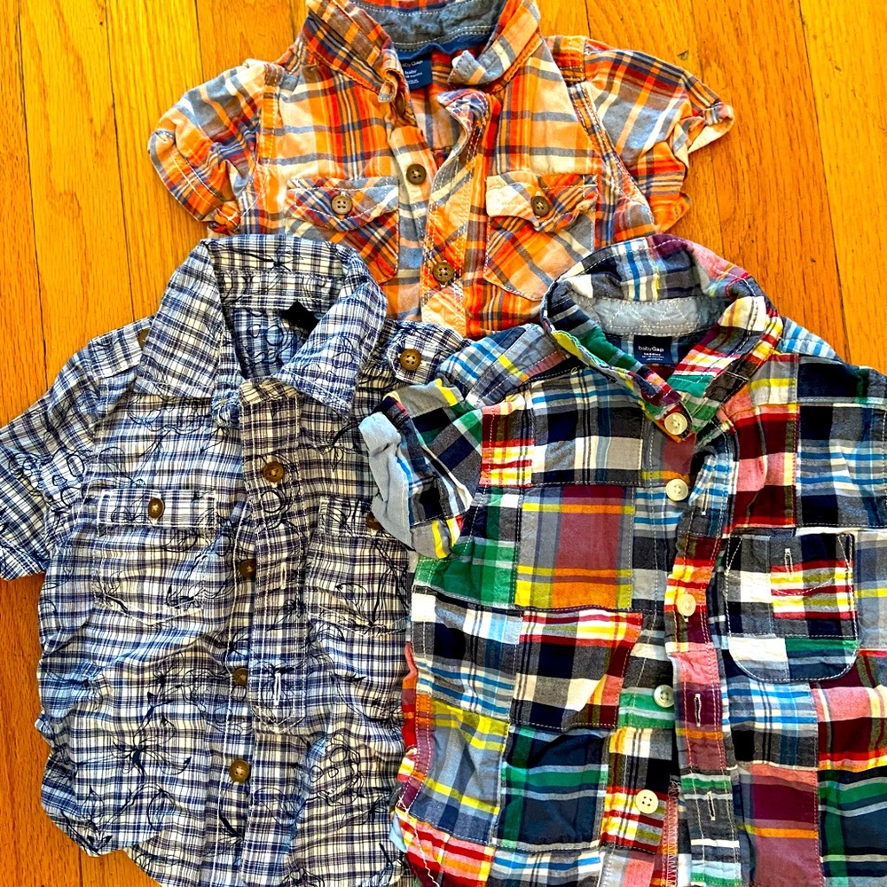 Baby Gap 12-18 short sleeve button up shirts